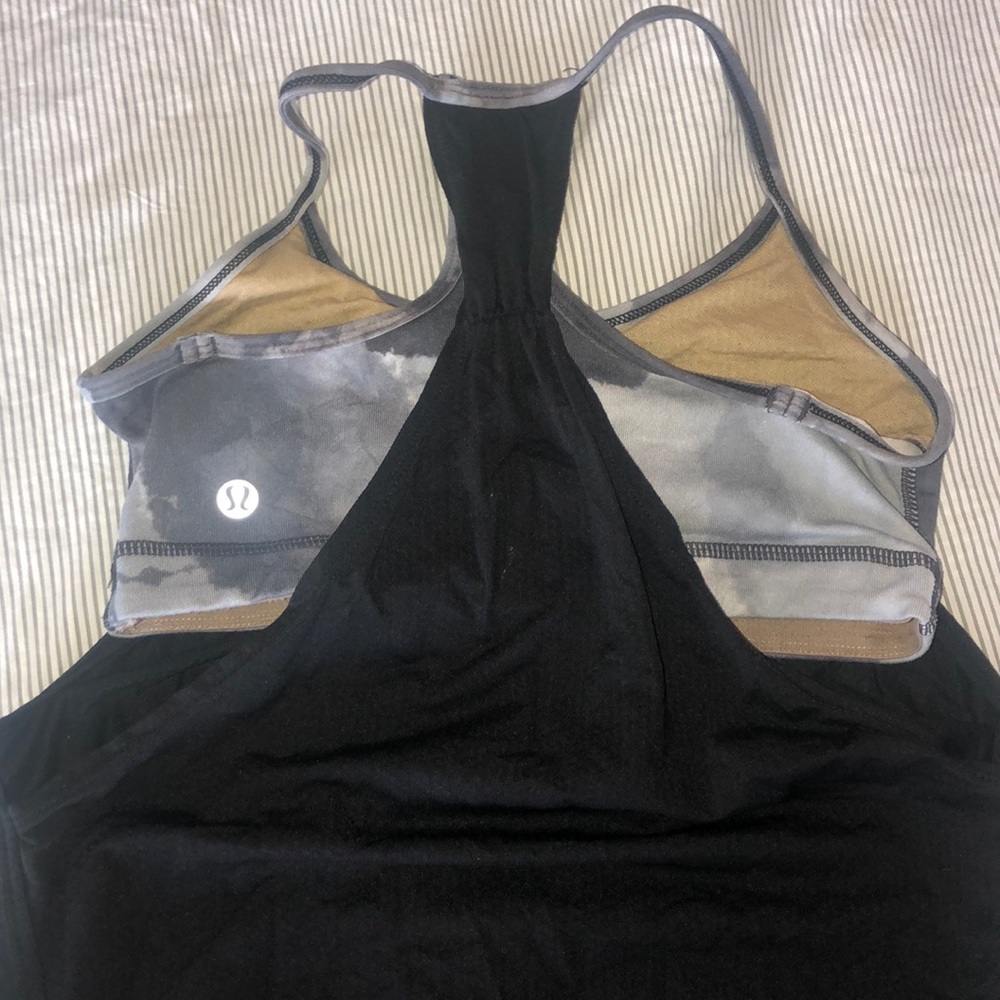 Lululemon tank with built in bra